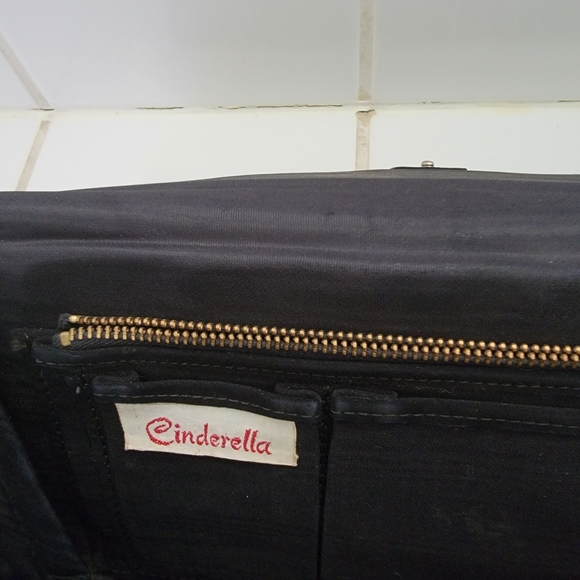 2 Vintage Clutch Bags - Picture 5 of 10